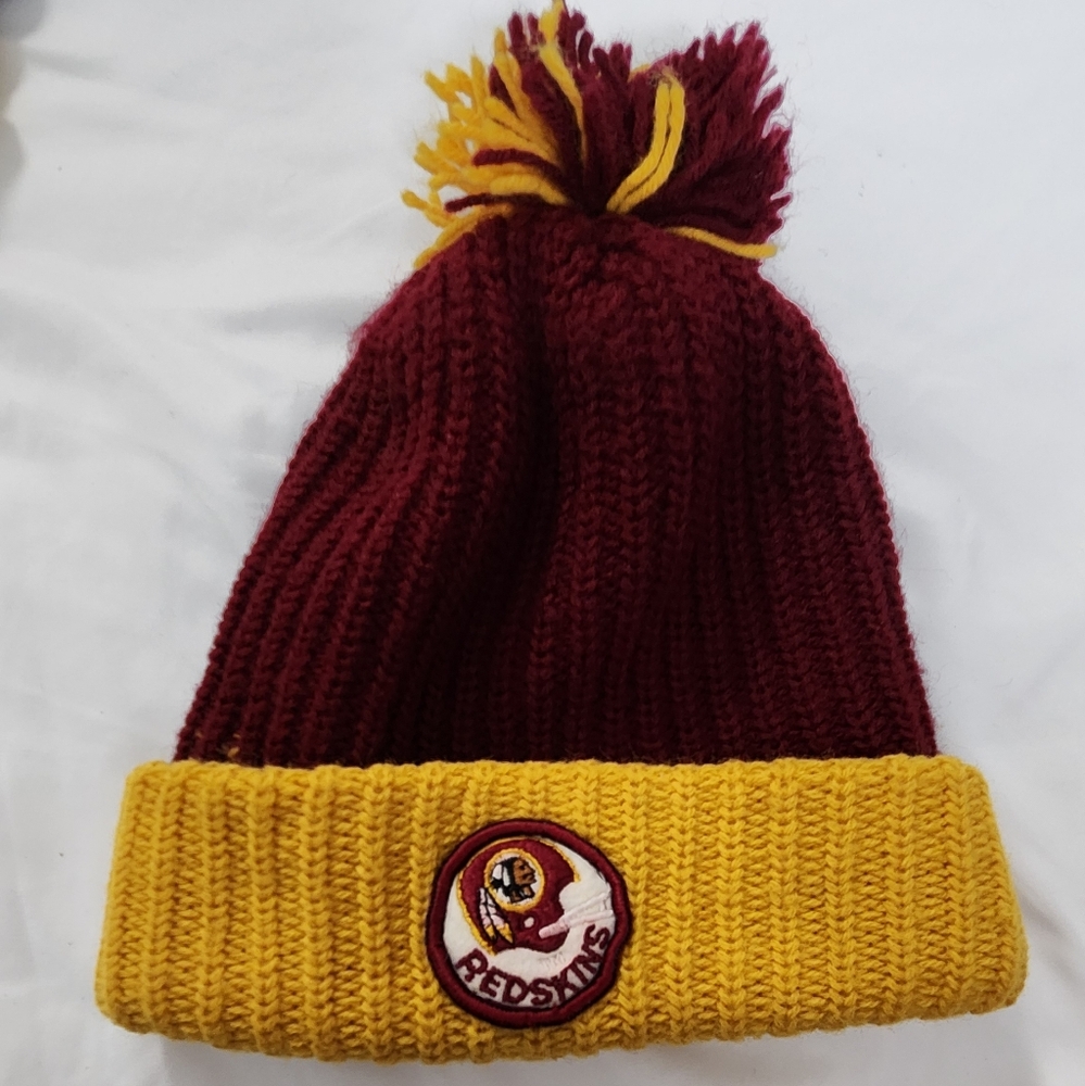 RARE VINTAGE WASHINGTON REDSKINS BEENIE
